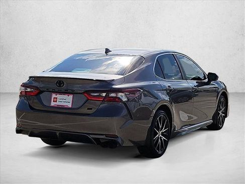 Used 2024 Toyota Camry SE FWD image 5