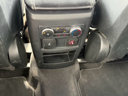 Used 2020 Ford Explorer XLT w/ Equipment Group 202A AWD/4WD image 26