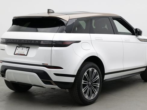 Used 2024 Land Rover Range Rover Evoque Dynamic SE AWD/4WD image 10