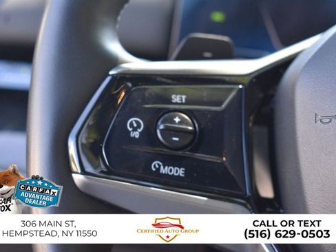 Used 2025 BMW 530i w/ Premium Package RWD image 12