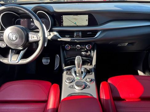 Used 2024 Alfa Romeo Stelvio Veloce image 10