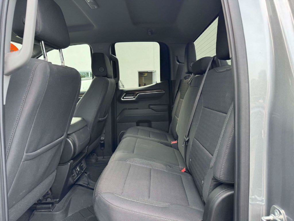 Used 2023 Chevrolet Silverado 1500 LT w/ Protection Package AWD/4WD image 13