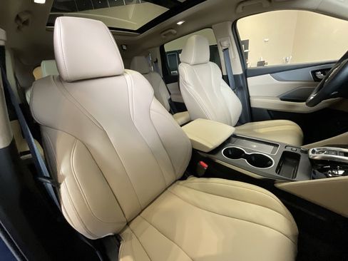 Certified 2025 Acura MDX SH-AWD image 22