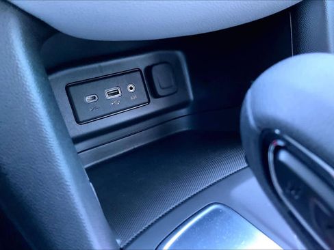 Certified 2024 Chevrolet Equinox LS image 33