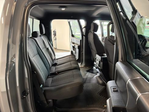 Used 2018 Ford F150 XLT w/ Equipment Group 302A Luxury AWD/4WD image 24