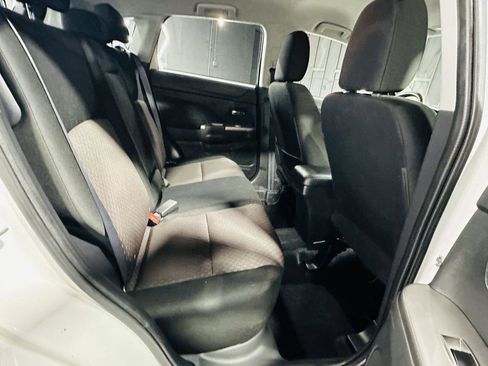 Used 2019 Mitsubishi Outlander Sport ES FWD image 32