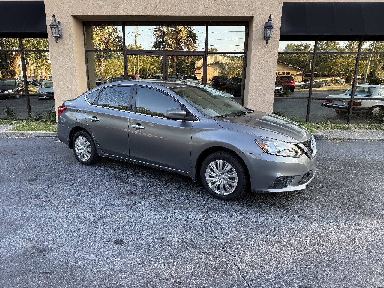 Used 2018 Nissan Sentra S FWD image 2