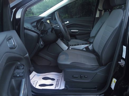 Used 2016 Ford Escape SE w/ Equipment Group 201A FWD image 14