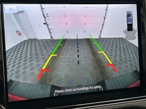 Used 2022 Ford F250 Lariat w/ Black Appearance Package image 6