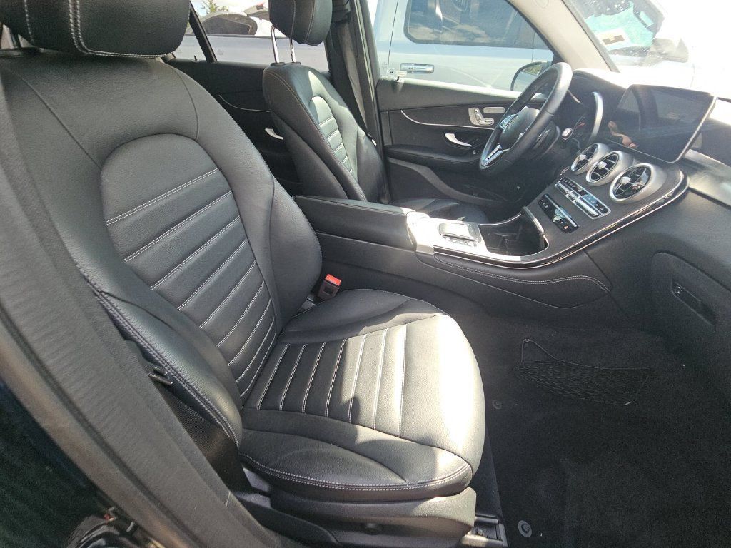Used 2020 Mercedes-Benz GLC 300 image 5