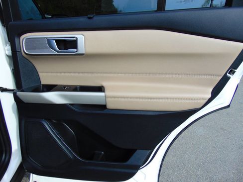 Used 2021 Ford Explorer Limited image 48