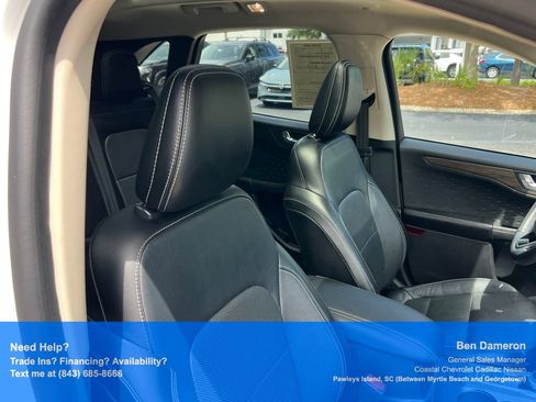 Used 2020 Ford Escape Titanium FWD image 25
