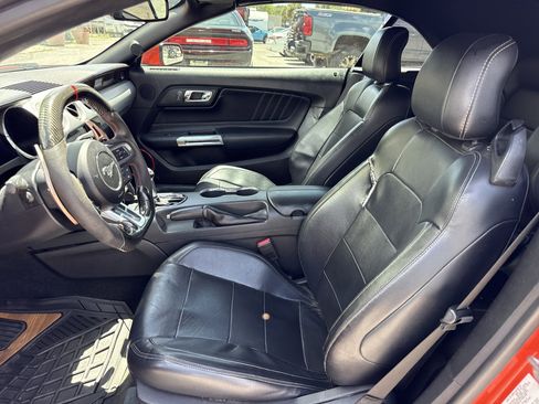 Used 2016 Ford Mustang GT Premium w/ Black Accent Package RWD image 9