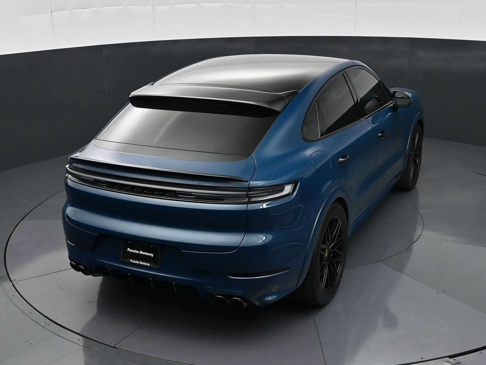 Certified 2026 Porsche Cayenne GTS AWD/4WD image 33