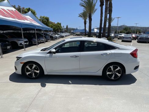 Used 2016 Honda Civic Touring image 29