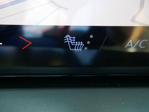 New 2026 Chevrolet Traverse LT image 25