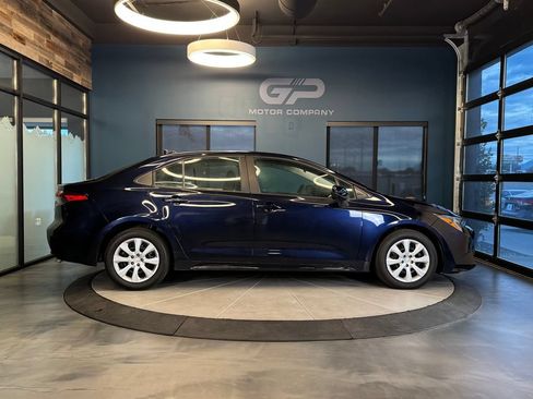 Used 2023 Toyota Corolla LE w/ Carpet Mat Package (TMS) FWD image 2