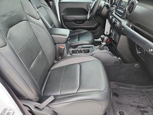 Used 2023 Jeep Gladiator Sport AWD/4WD image 11