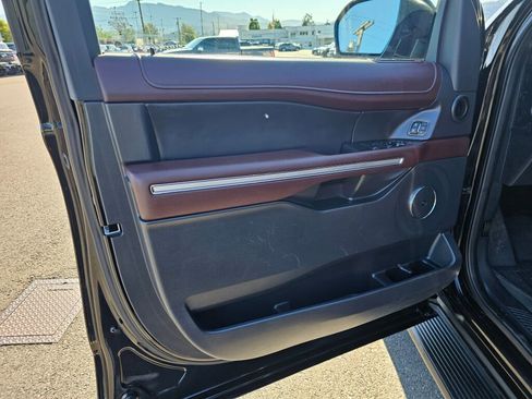 Certified 2024 Ford Expedition Limited AWD/4WD image 17