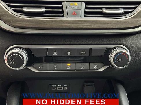 Used 2023 Nissan Altima 2.5 SV AWD/4WD image 32