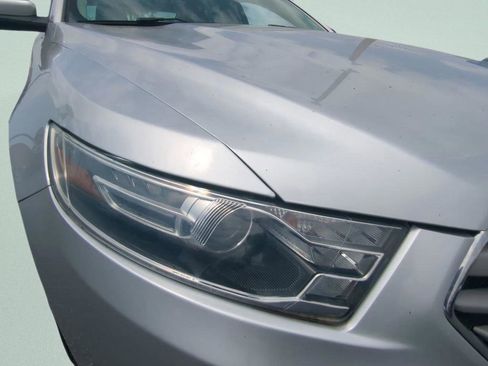 Used 2017 Ford Taurus SEL FWD image 22