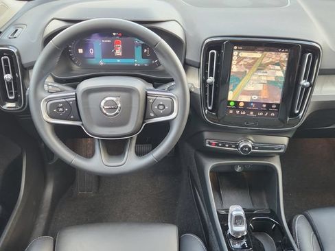 Certified 2025 Volvo XC60 B5 Core AWD/4WD image 26
