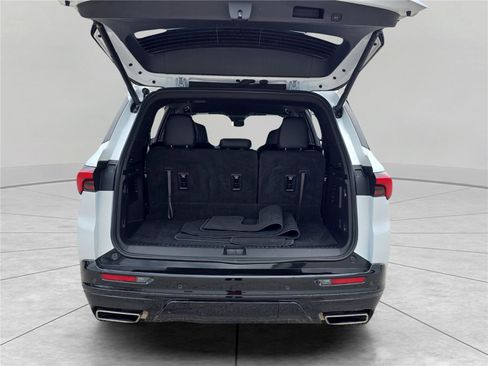 Used 2025 Buick Enclave Sport Touring FWD image 13
