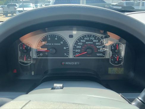 Used 2006 Ford F150 XLT RWD image 24