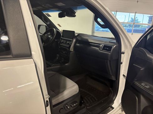 Used 2023 Lexus GX 460 w/ Black Line Special Edition AWD/4WD image 43
