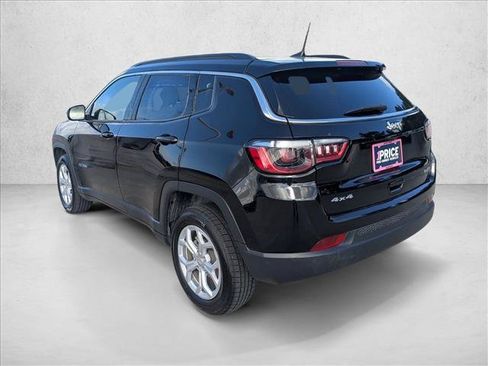 Used 2024 Jeep Compass Latitude AWD/4WD image 8
