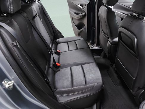 Used 2021 Buick Encore GX Essence FWD image 34