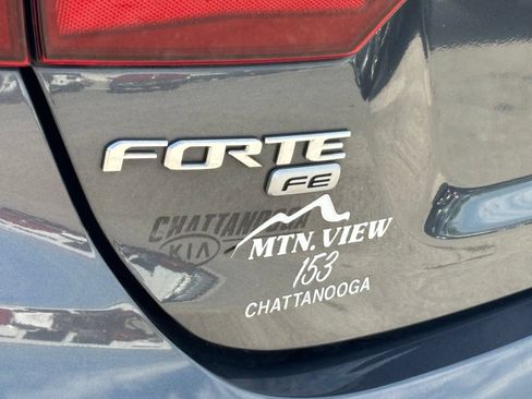 Used 2019 Kia Forte Sedan FWD image 11