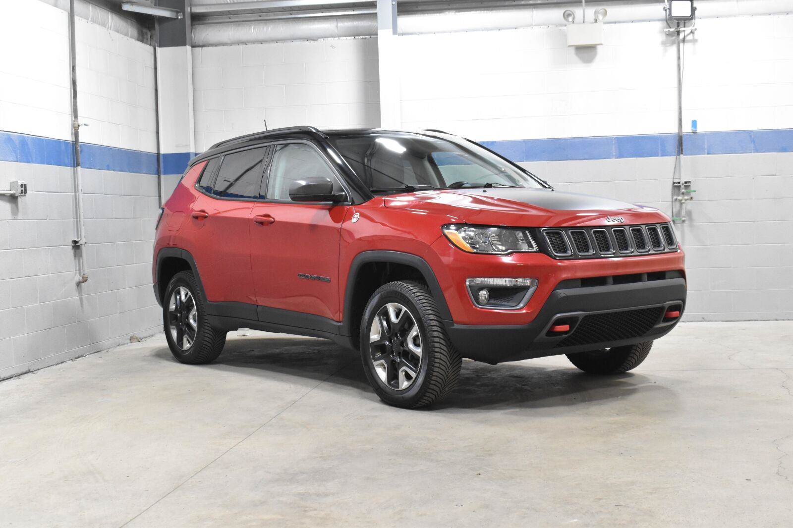 Used 2017 Jeep Compass Trailhawk w/ Leather Interior Group AWD/4WD image 29