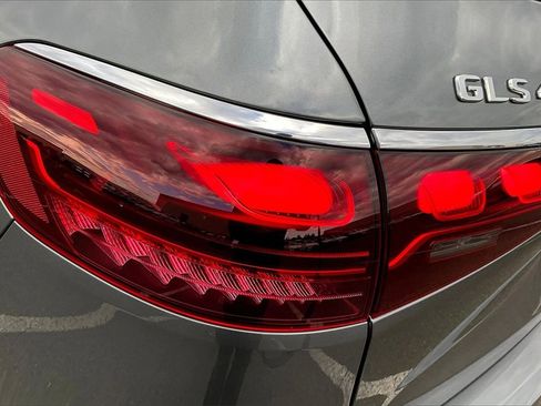 Used 2025 Mercedes-Benz GLS 450 GLS 450 image 25