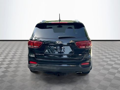 Used 2019 Kia Sorento FWD image 7