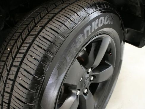 Used 2019 RAM 1500 Warlock AWD/4WD image 26