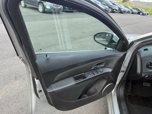 Used 2015 Chevrolet Cruze LT w/ Sun And Sound Package image 19