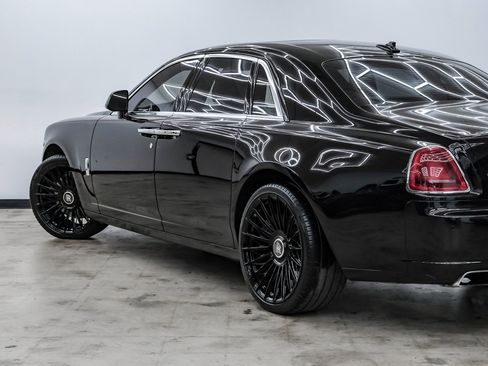 Used 2014 Rolls-Royce Ghost image 13