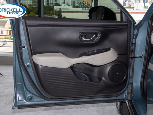 Certified 2024 Honda HR-V LX image 11