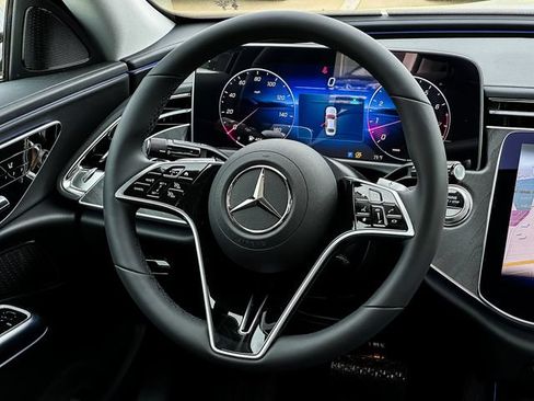Used 2025 Mercedes-Benz E 350 Sedan image 24