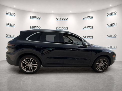 Used 2023 Porsche Cayenne Platinum Edition AWD/4WD image 8