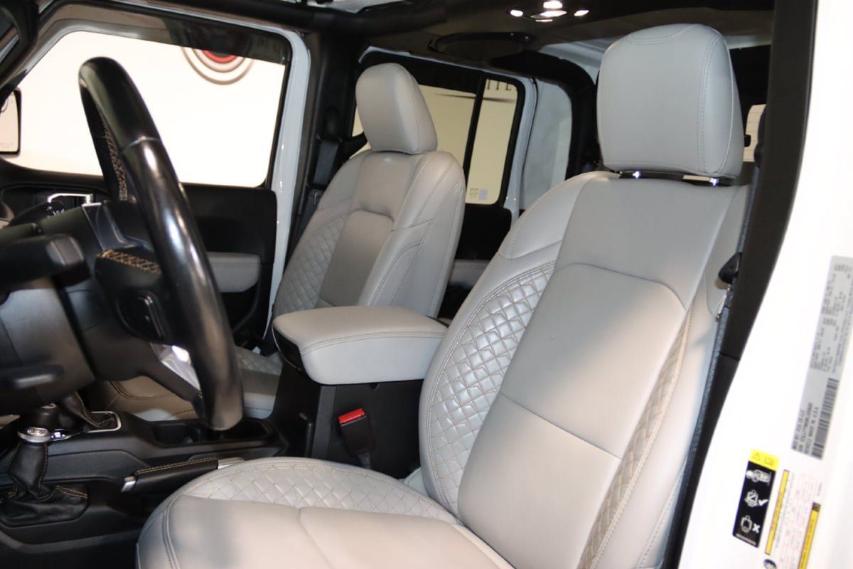 Used 2021 Jeep Gladiator Overland AWD/4WD image 39