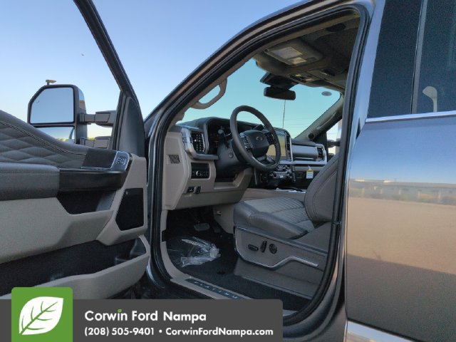 New 2026 Ford F250 Platinum w/ Platinum Plus Package AWD/4WD image 9