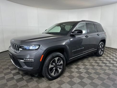 Used 2023 Jeep Grand Cherokee 4WD 4xe w/ Luxury Tech Group II image 7