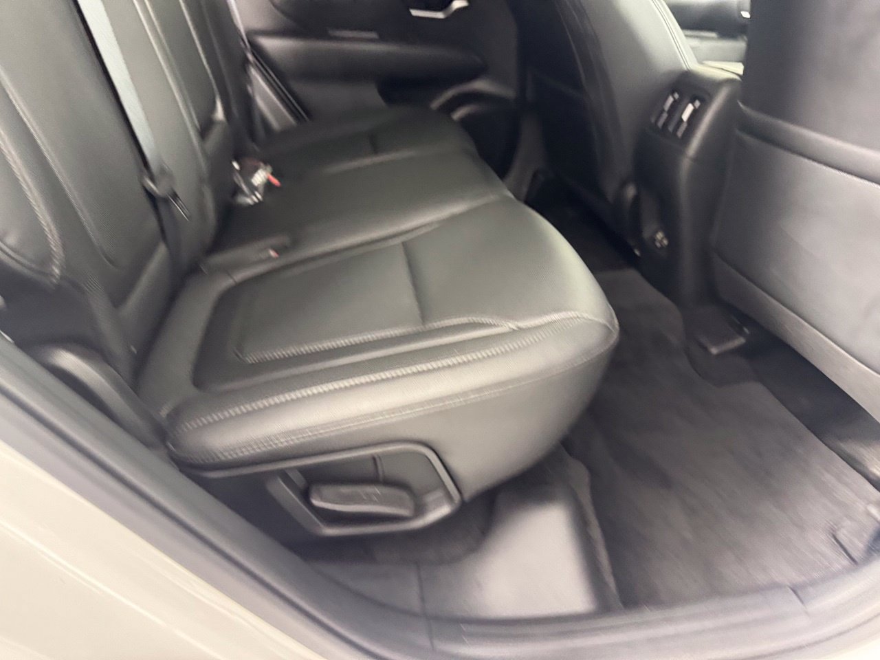 Used 2024 Hyundai Tucson SEL w/ Convenience Package FWD image 32