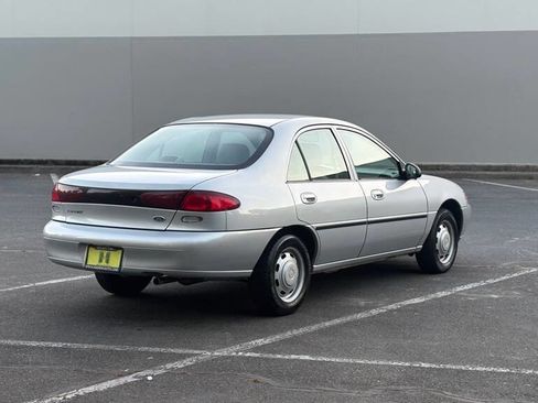 Used 1997 Ford Escort Sedan FWD image 5