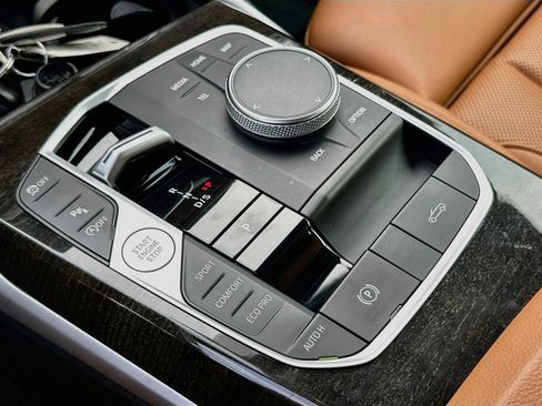 Used 2024 BMW 430i Convertible w/ Convenience Package RWD image 17