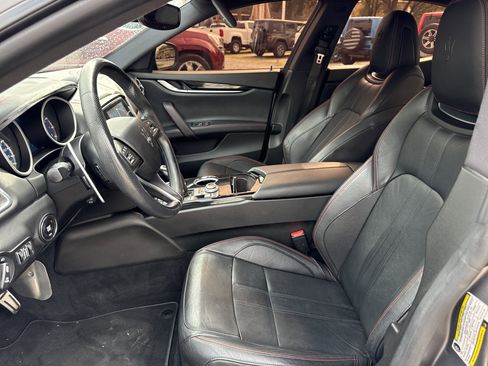 Used 2020 Maserati Ghibli S GranSport image 9