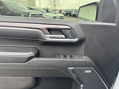 Used 2024 Chevrolet Silverado 1500 LTZ image 11