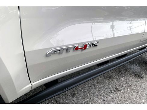 New 2026 GMC Canyon AT4X AWD/4WD image 8